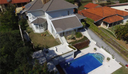 Casa à venda com 3 suítes no condomínio Estância Marambaia, Vinhedo - SP
