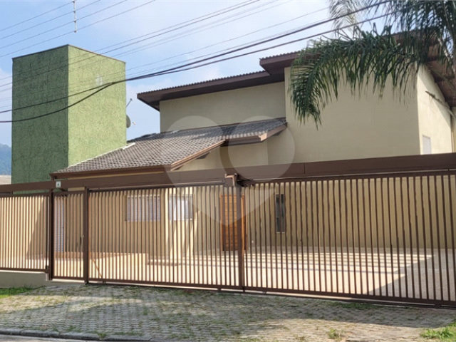 Casa à venda com 3 suítes no condomínio Alpes da Cantareira, Mairiporã - SP