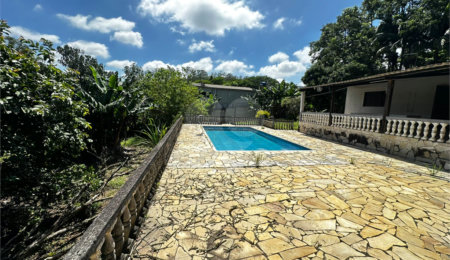 Chácara à venda com 3 quartos em Chácara Sete Cruzes, Suzano, SP