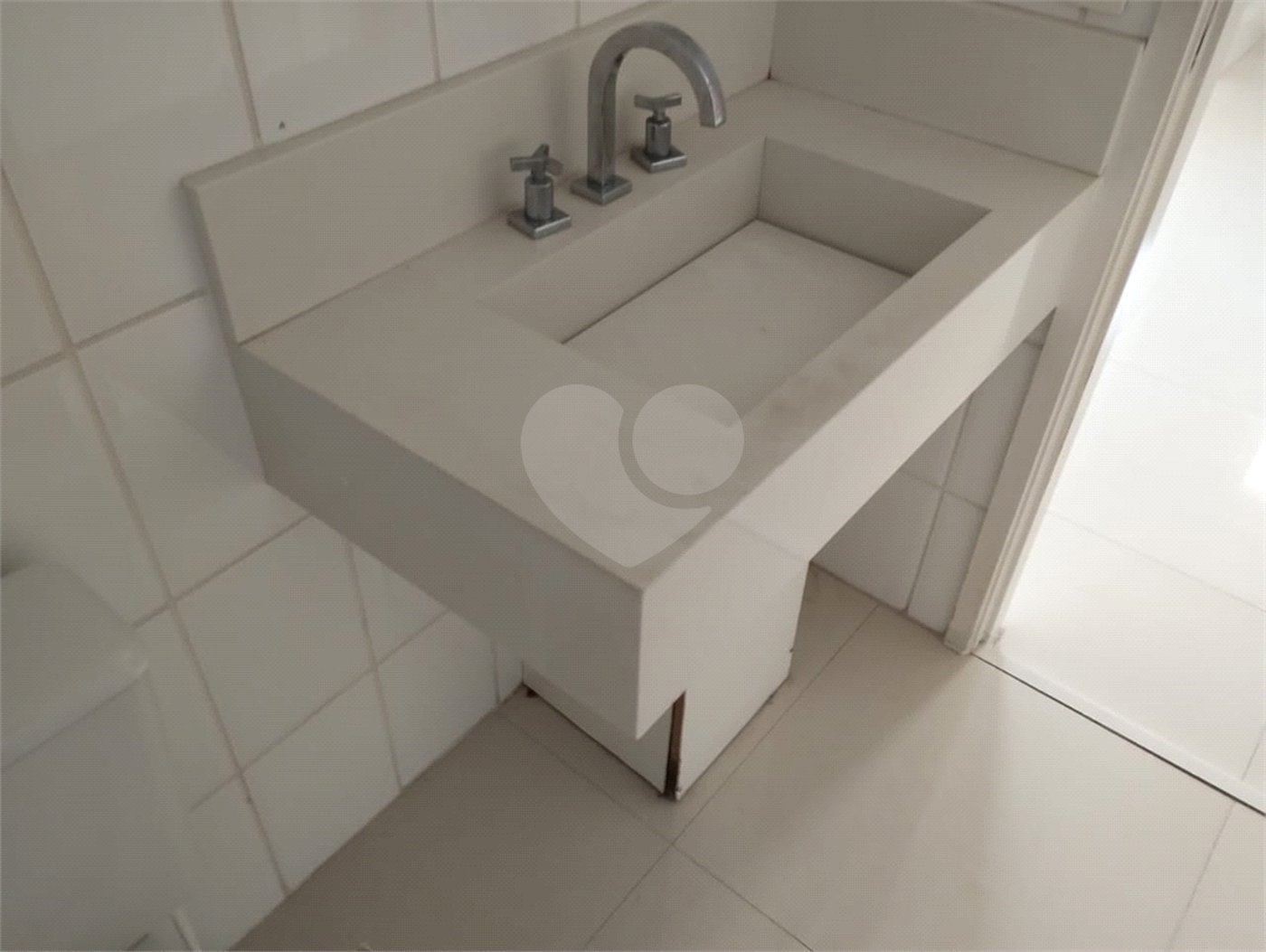 Apartamento para alugar com 2 quartos, sendo 1 suíte, em Vila Invernada, São Paulo, SP