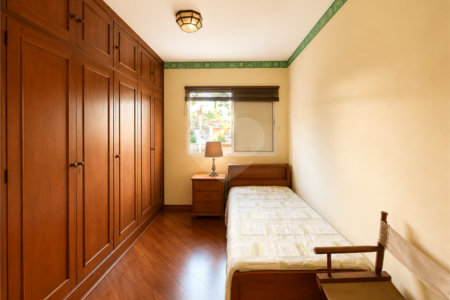 Apartamento à venda com 3 quartos, sendo 1 suíte, em Jardim Marajoara, São Paulo, SP