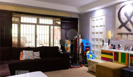 Casa à venda com 3 quartos, sendo 1 suíte,  em Vila Universitária, São Paulo, SP