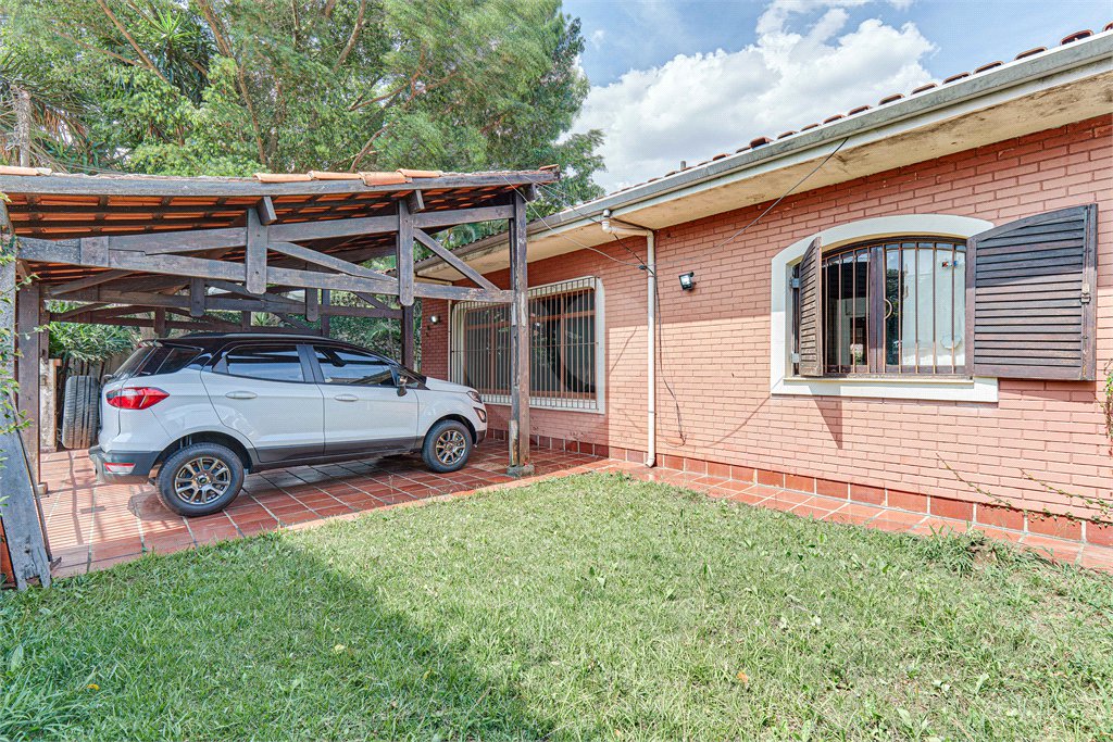 Casa Térrea à venda com 4 quartos, sendo 1 suíte,  em Jardim Prudência, São Paulo, SP