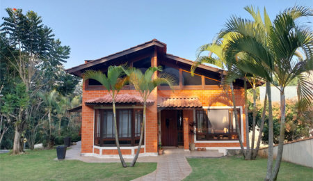 Casa Térrea à venda com 4 quartos, sendo 1 suíte,  em Parque dos Lagos, Mogi das Cruzes, SP