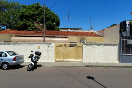 Casa à Venda na Vila Costa do Sol - São Carlos.