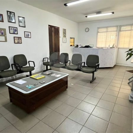 Casa à venda com 8 quartos, sendo 1 suíte, em Vila Mariana, São Paulo, SP