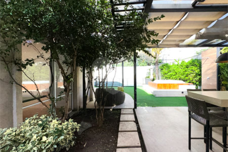 Casa à venda com 4 suítes no condomínio Quadra Real Campo Belo, São Paulo - SP