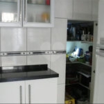 Casa à venda com 3 quartos, sendo 1 suíte, no condomínio Village Jardim Versailles, Jundiaí - SP