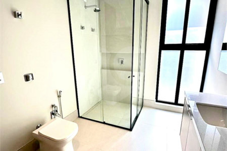 Casa à venda com 4 quartos, sendo 3 suítes, no condomínio Residencial Tivoli Park, Sorocaba - SP