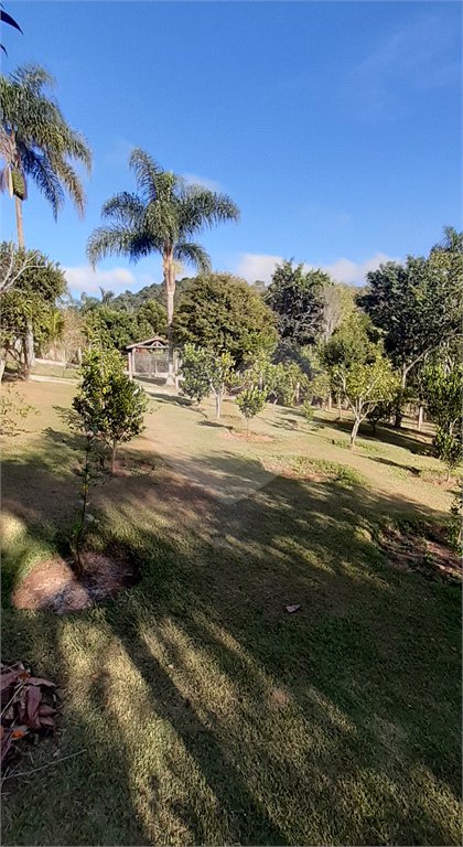 Casa à venda com 4 quartos, sendo 1 suíte, no Centro, Bom Jesus dos Perdões, SP