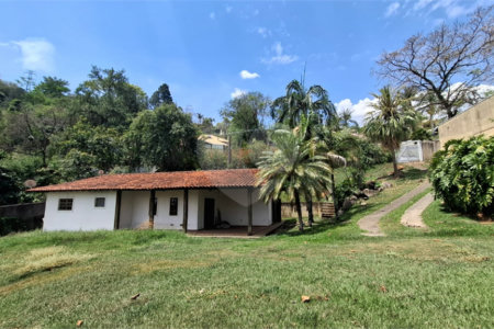 Casa à venda com 3 quartos, sendo 1 suíte, no condomínio São Joaquim, Vinhedo - SP
