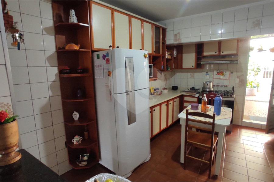 Sobrado à venda com 3 quartos, sendo 1 suíte, em Tremembé, São Paulo, SP