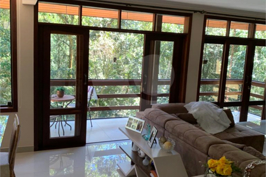 Casa à venda com 3 suítes no condomínio Parque Imperial da Cantareira, Mairiporã - SP