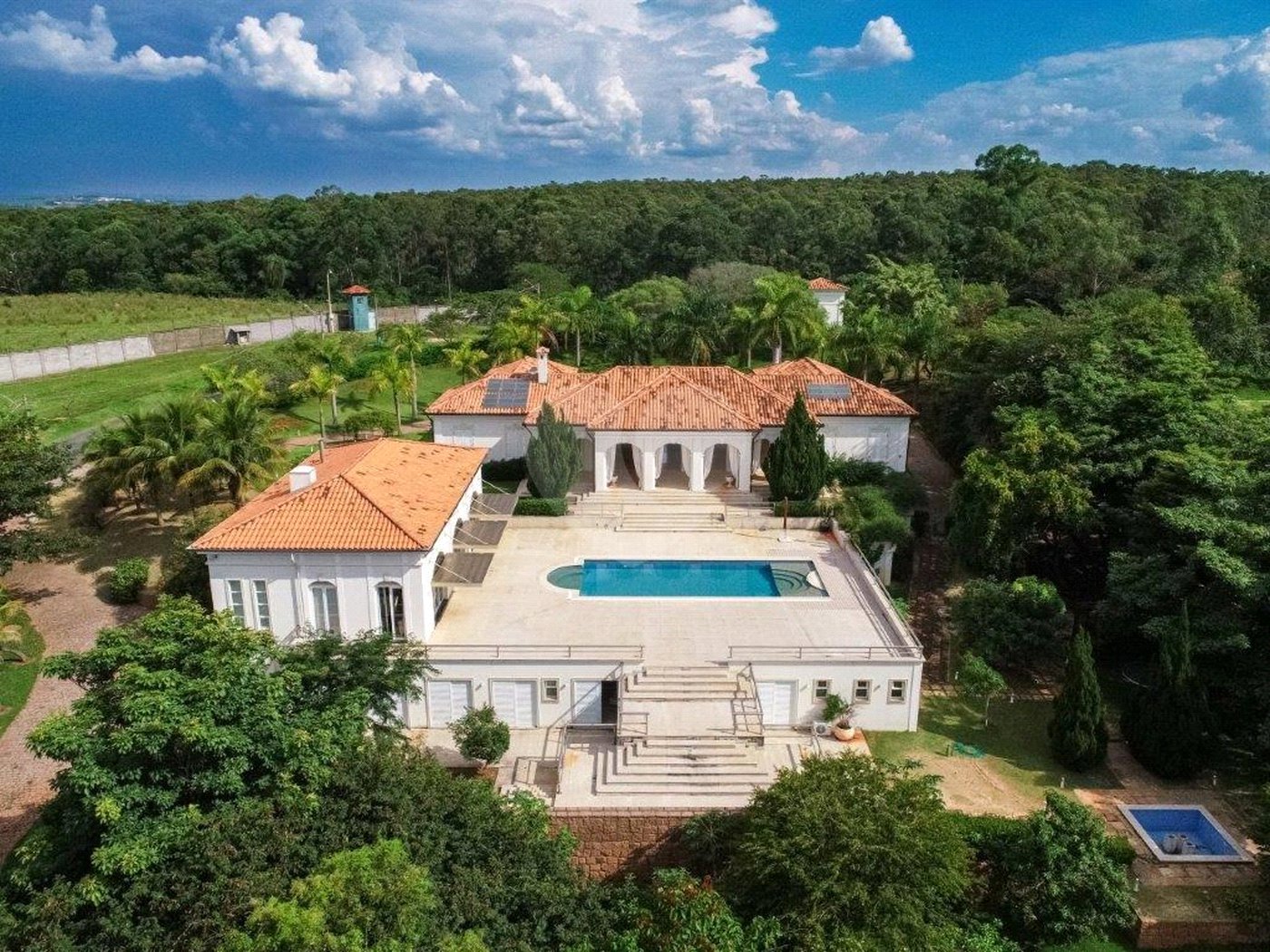 Casa à venda com 3 suítes no condomínio Fazenda Vila Real, Itu - SP