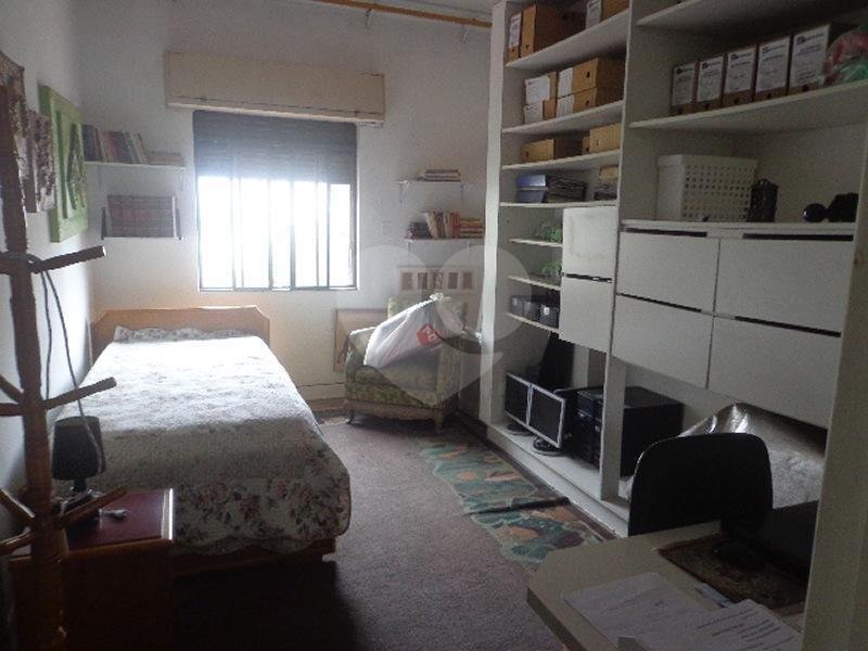 Sobrado à venda com 3 quartos, sendo 2 suítes, em Indianópolis, São Paulo, SP