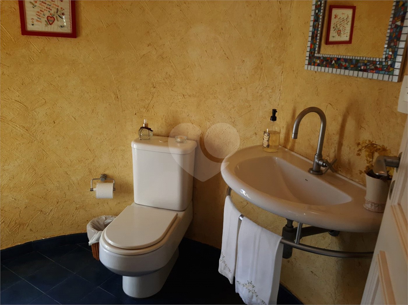 Casa à venda com 4 suítes no condomínio São Joaquim, Vinhedo - SP