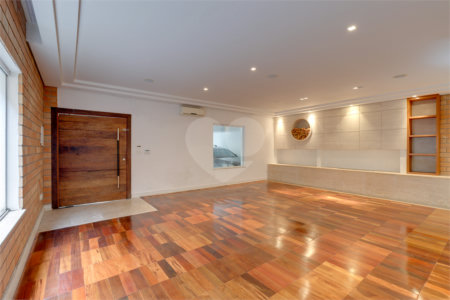 Sobrado à venda com 4 quartos, sendo 2 suítes, em Brooklin Novo, São Paulo, SP