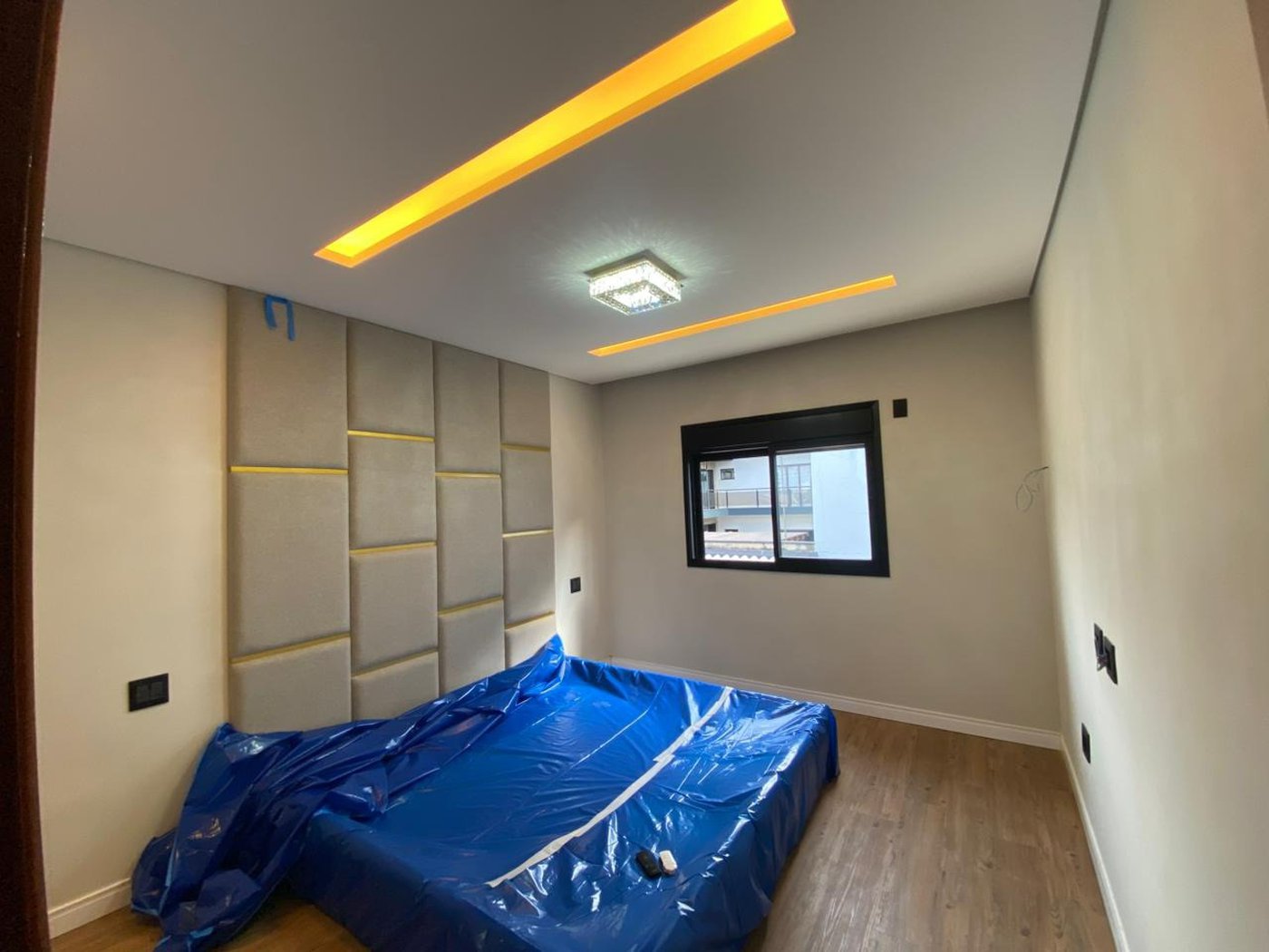 Casa à venda com 3 quartos, sendo 1 suíte, no condomínio Jardim Flamboyant, Hortolândia - SP
