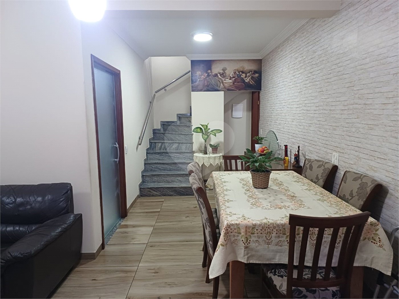 Sobrado à venda com 3 quartos, sendo 1 suíte, em Jardim Regina, Indaiatuba, SP