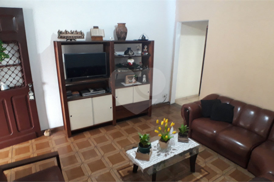 Casa Térrea à venda com 5 quartos, sendo 2 suítes,  em Parada Inglesa, São Paulo, SP