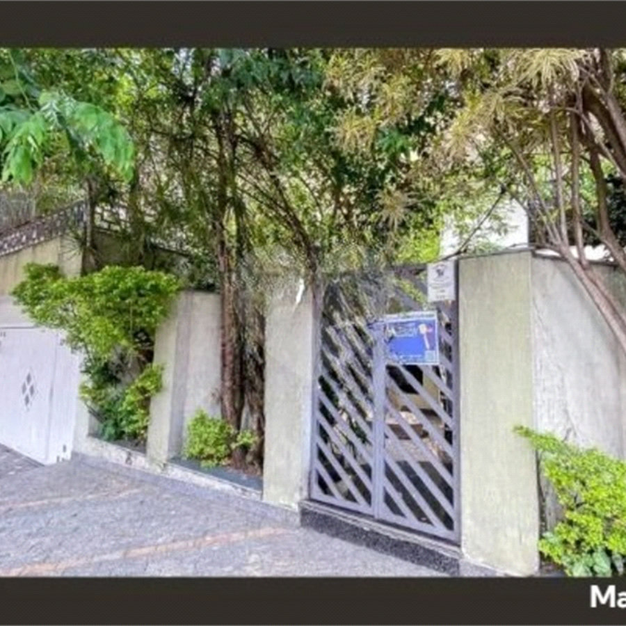 Casa com 540m² , 5 dormitórios , sendo 4 suítes , 10 vagas , à venda no bairro Jardim , em Santo André