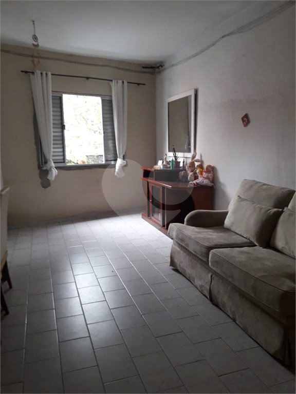 Terreno à venda de 251m² na Chácara Inglesa