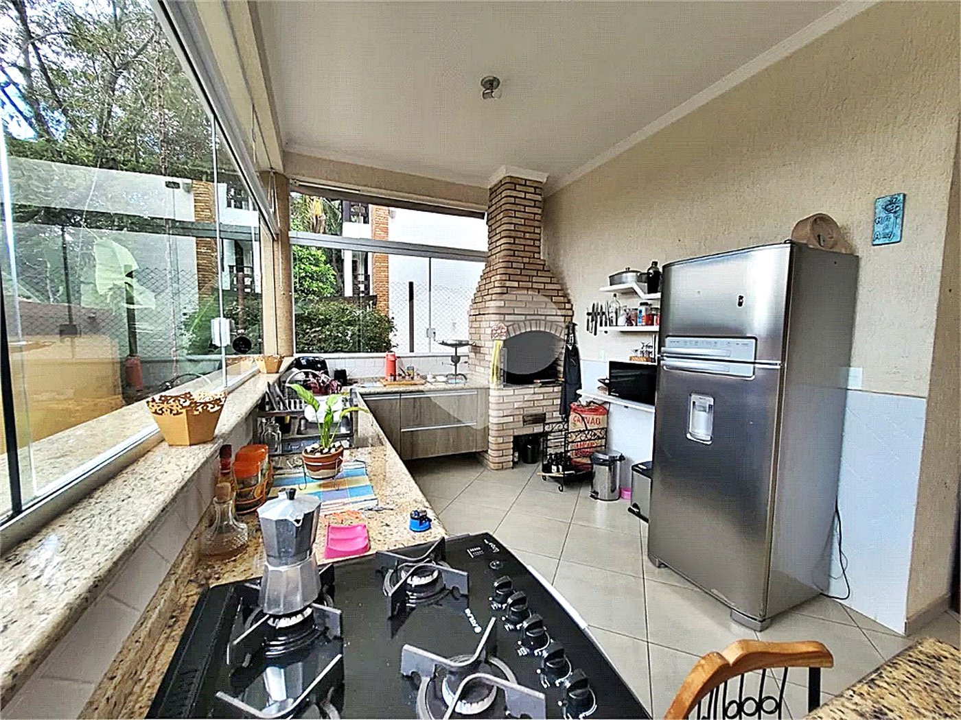 Casa à venda com 3 suítes no condomínio Cantareira, Mairiporã - SP