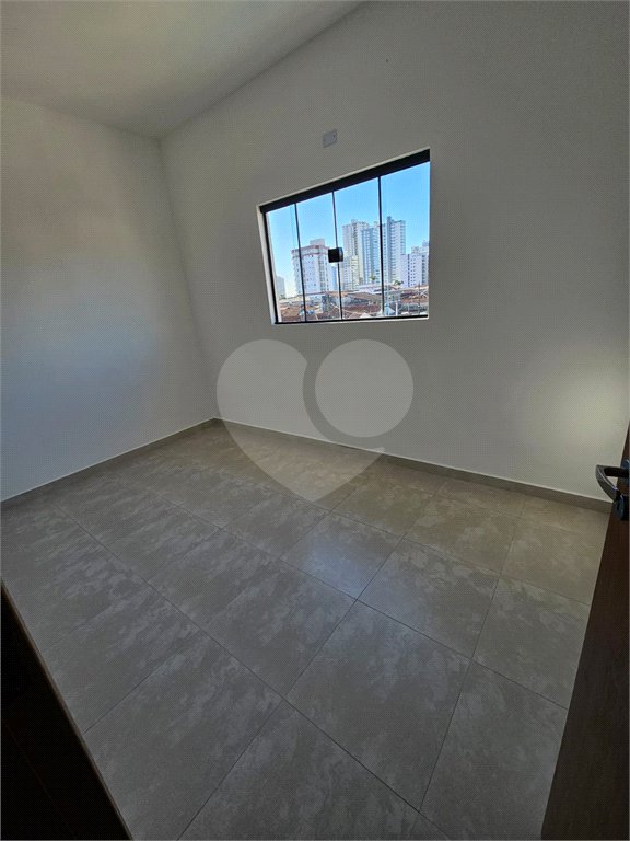 Casa à venda com 3 quartos, sendo 1 suíte,  em Maracanã, Praia Grande, SP
