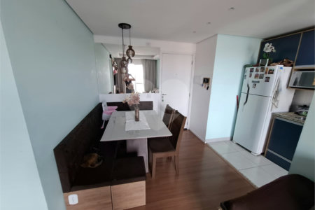Apartamento à venda com 2 quartos em Vila Carmosina, São Paulo, SP