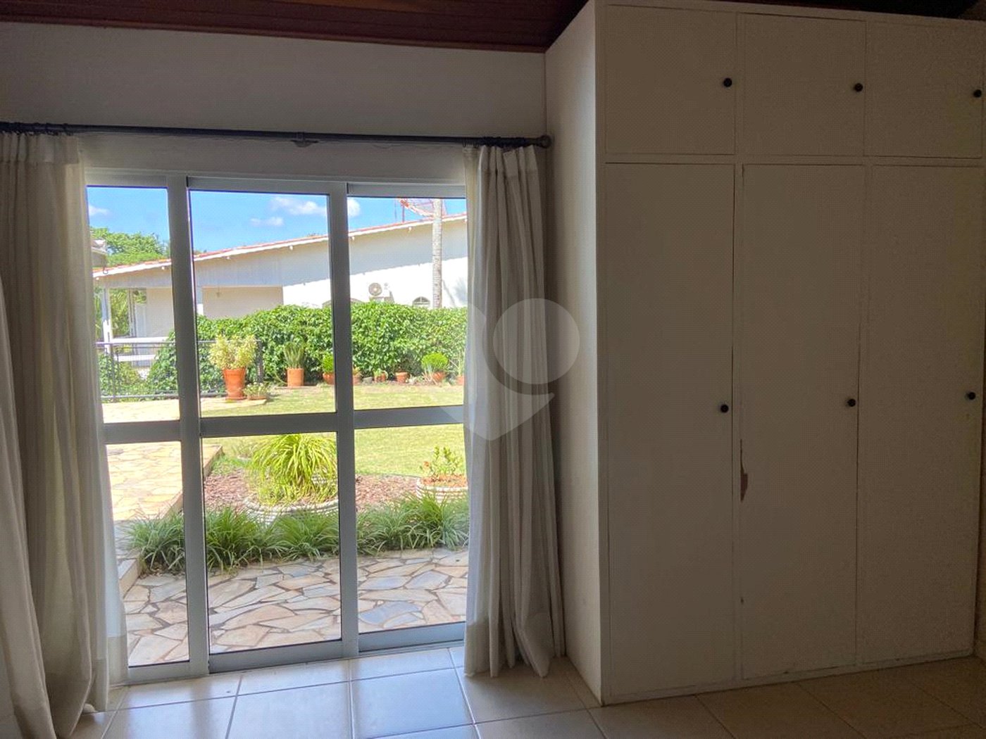Casa à venda com 6 quartos, sendo 3 suítes,  em Marambaia, Vinhedo, SP