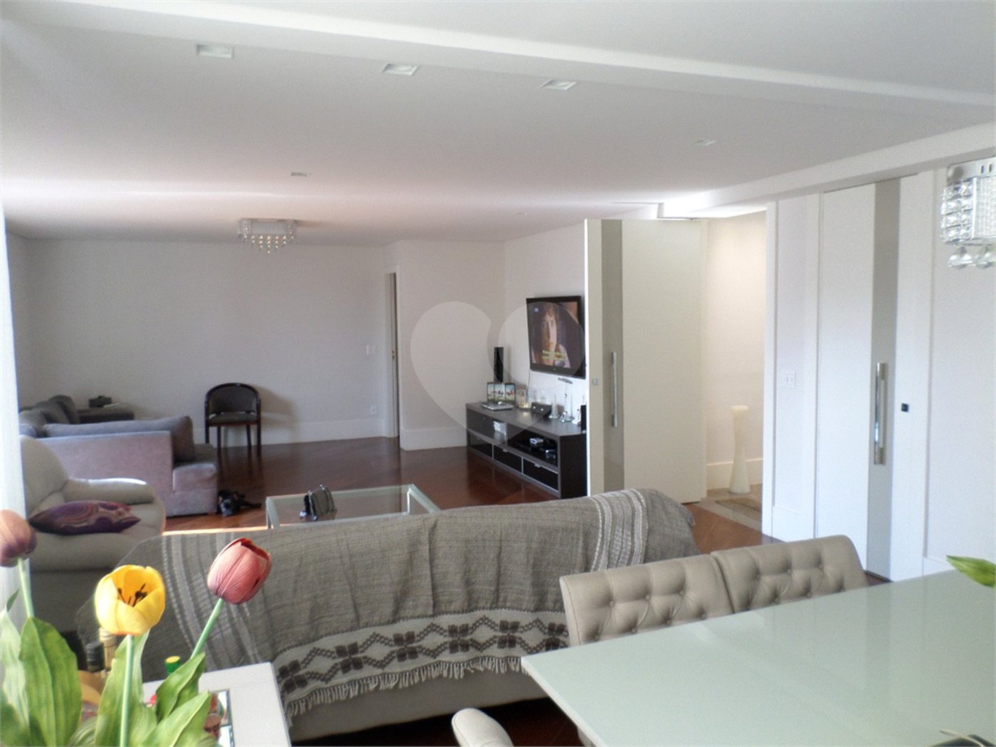 Apartamento à venda com 4 quartos, sendo 2 suítes, em Jardim Londrina, São Paulo, SP