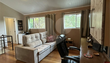 Casa à venda com 3 quartos, sendo 1 suíte,  no condomínio Alpes da Cantareira, Mairiporã - SP