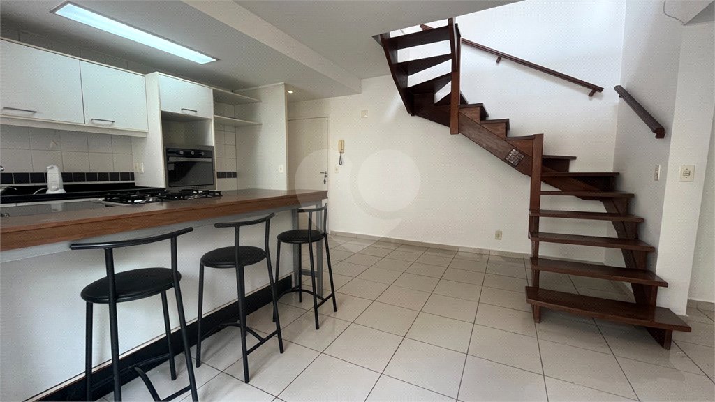 Cobertura à venda com 3 quartos, sendo 2 suítes,  em Vila Ipojuca, São Paulo, SP