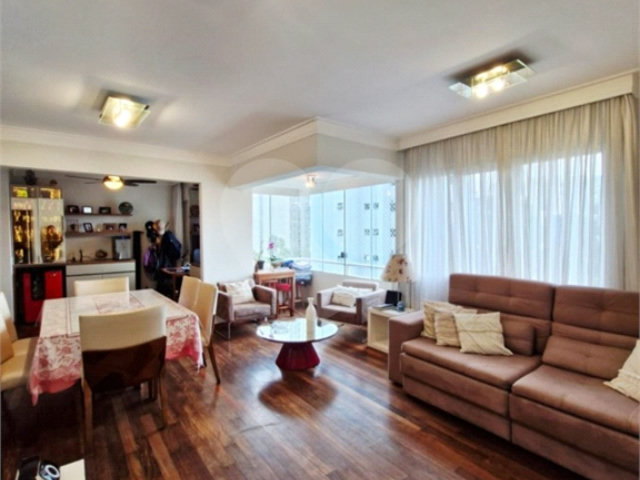 Apartamento à venda com 3 quartos, sendo 1 suíte,  em Morumbi, São Paulo, SP