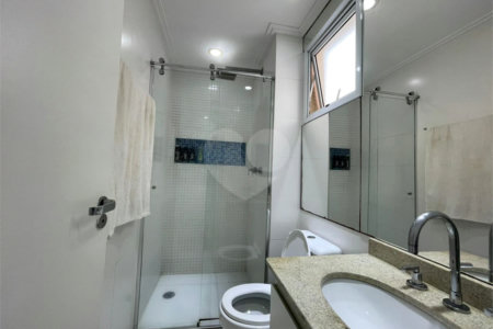 Apartamento à venda com 3 suítes em Santa Teresinha, São Paulo, SP