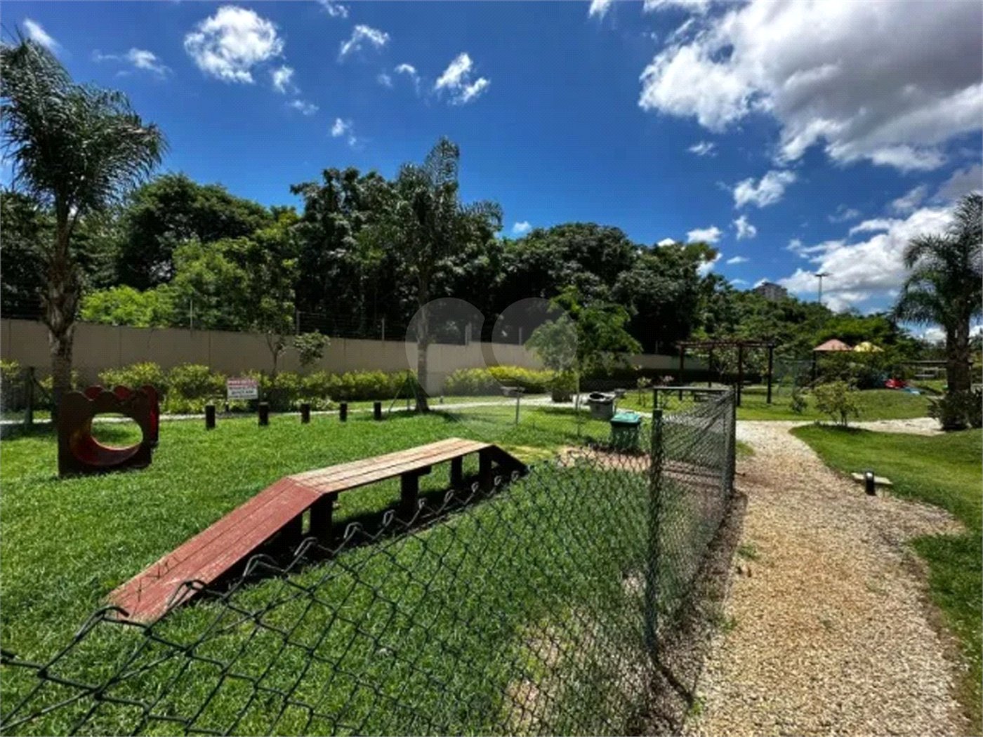 Apartamento à venda com 2 quartos, sendo 1 suíte, em Jardim Califórnia, Jacareí, SP
