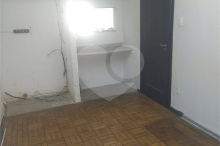 Casa Térrea à venda com 3 quartos em Campo Belo, São Paulo, SP