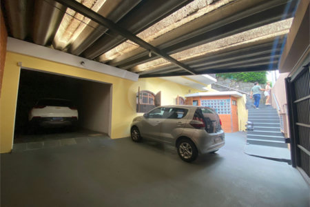 Sobrado à venda com 8 quartos, sendo 2 suítes, em Jardim Franca, São Paulo, SP