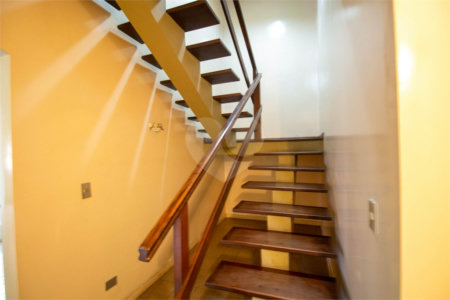 Casa à venda ou para alugar com 4 quartos, sendo 1 suíte, no Centro, São Roque, SP