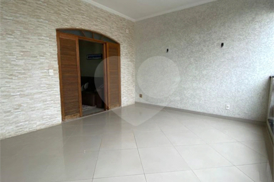 Casa à venda com 3 quartos, sendo 2 suítes, em Jardim Brasil, Guarulhos, SP