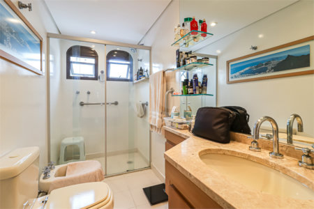 Apartamento à venda com 4 quartos, sendo 2 suítes, em Moema, São Paulo, SP
