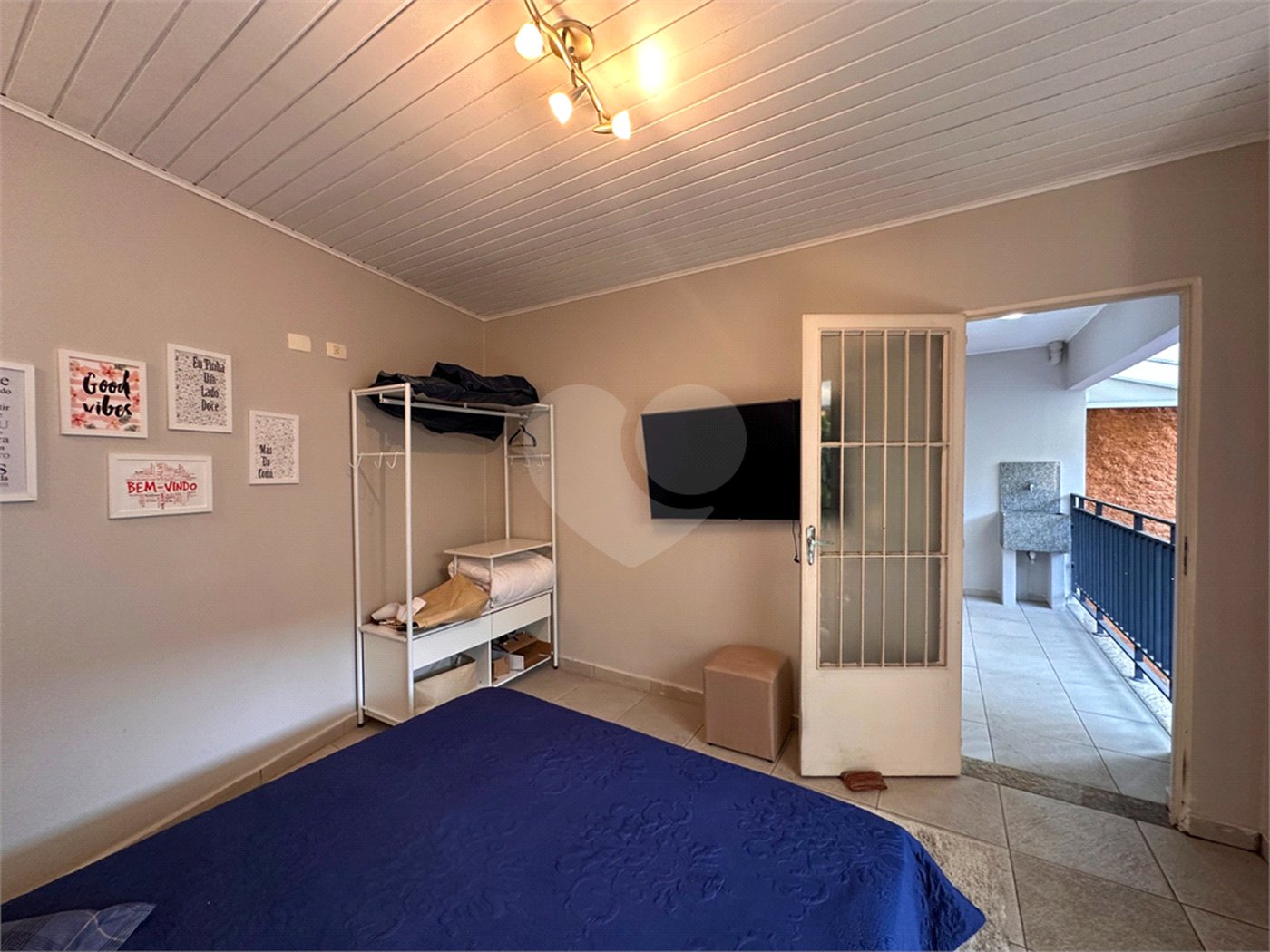 Casa à venda com 3 quartos, sendo 1 suíte,  no condomínio Barão do Triunfo, São Paulo - SP