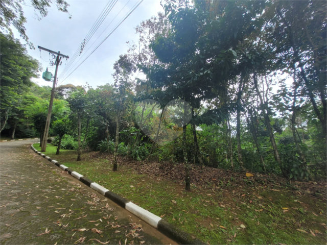 Terreno à venda no condomínio Parque Petrópolis 4 Secção, Mairiporã - SP