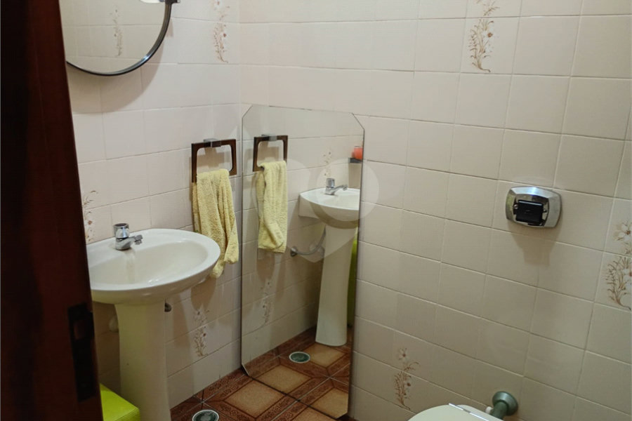 Sobrado à venda ou para alugar com 3 quartos, sendo 1 suíte, em Horto, São Paulo, SP