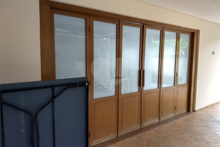 Apartamento à venda com 3 quartos, sendo 1 suíte, em Vila Olímpia, São Paulo, SP