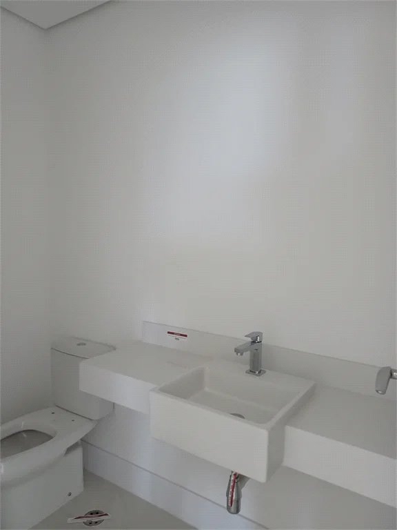 Apartamento à venda com 4 suítes em Real Parque, São Paulo, SP