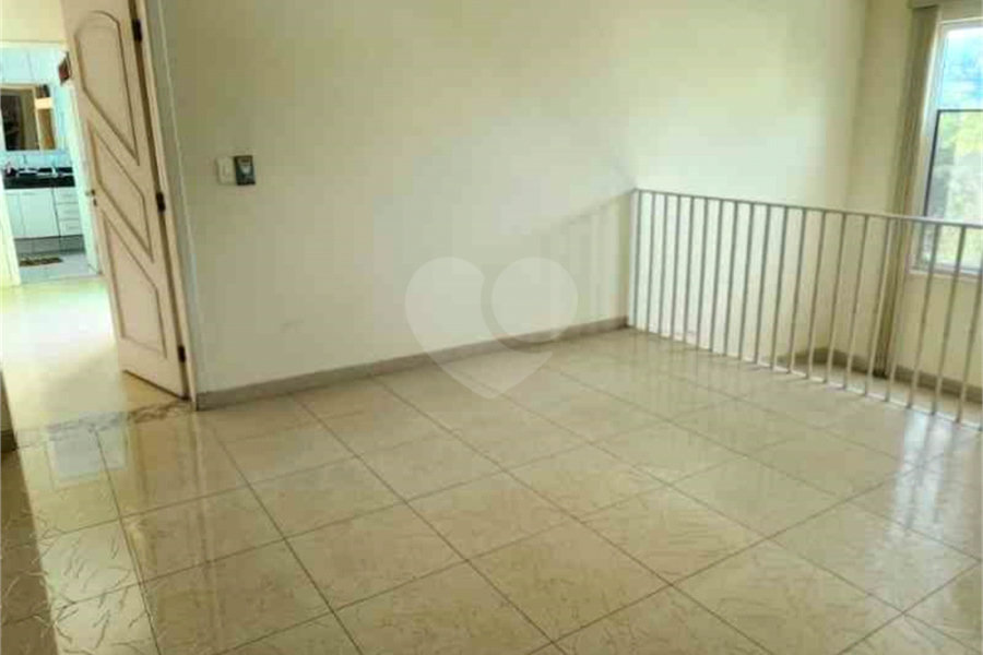 Casa à venda com 3 suítes no condomínio Quinta de Santo Antônio, São Paulo - SP