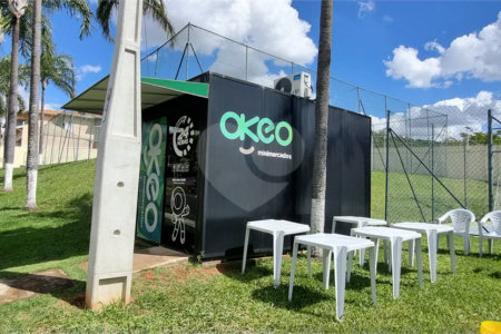 Lindo sobrado com 4 suites e piscina à venda, 365m², por R$ 2.450.000,00 no condomínio Villa Suiça, em Indaiatuba/SP.