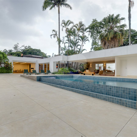 Casa Térrea à venda ou para alugar com 4 suítes em Alto da Boa Vista, São Paulo, SP