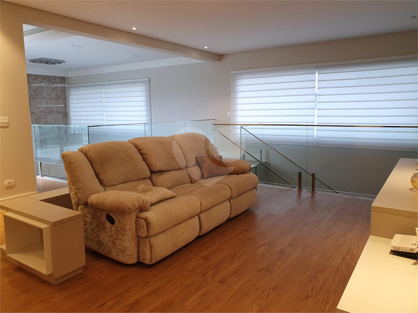 Casa à venda com 4 suítes no condomínio Residencial Jaguary, São José dos Campos - SP